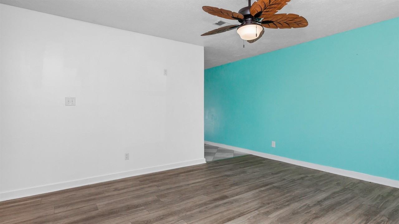 4070 Long Line Ln - Photo 6 of 34