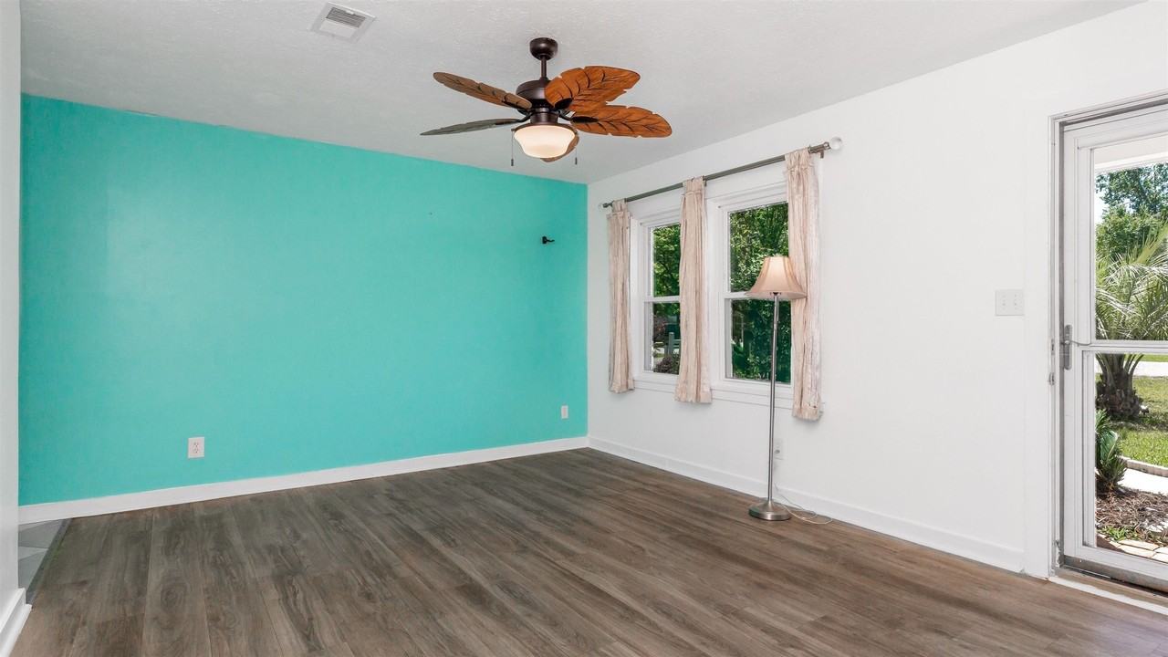 4070 Long Line Ln - Photo 7 of 34