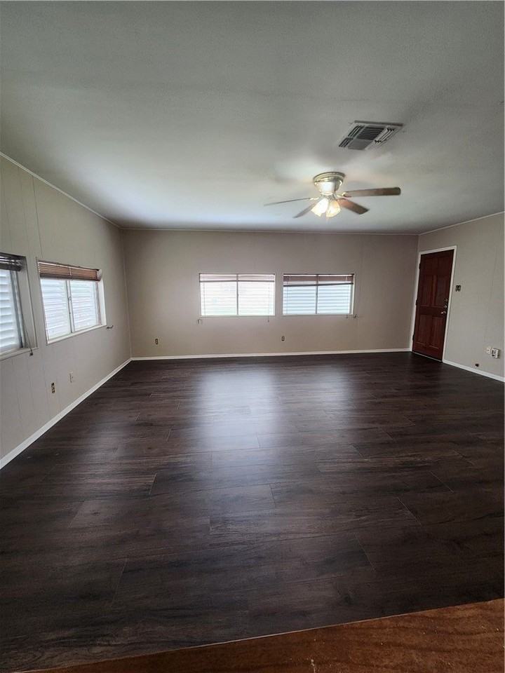 4818 Kendall Dr - Photo 5 of 7