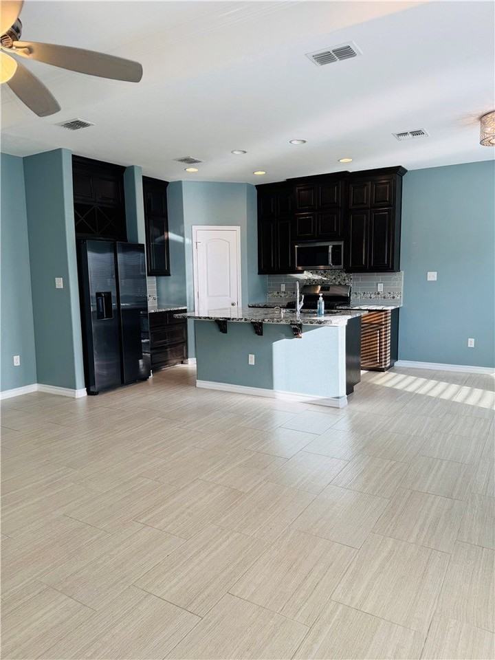 7225 Lake Serenity Dr - Photo 4 of 13
