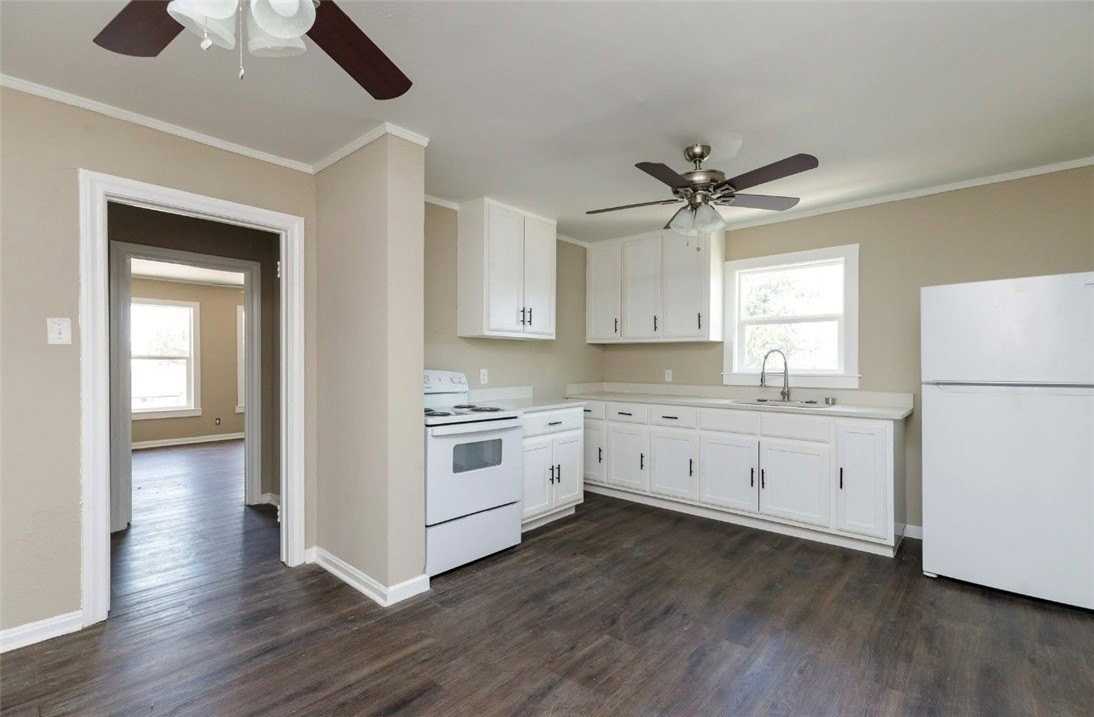 622 W Ella Ave #1 - Photo 4 of 7