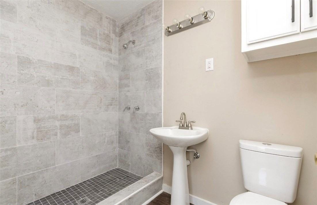 622 W Ella Ave #1 - Photo 5 of 7