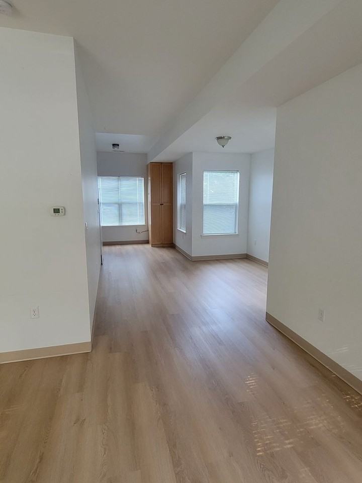 4020 Byron Ave - Photo 5 of 17