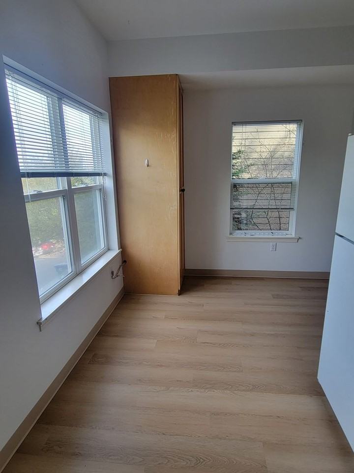 4020 Byron Ave - Photo 6 of 17