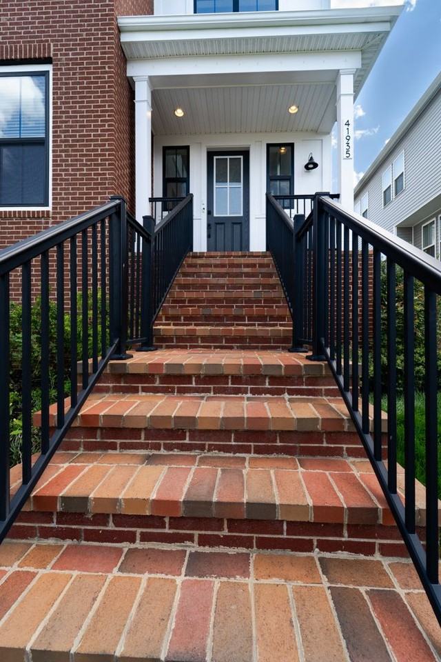 41935 Spring Air Dr - Photo 2 of 50