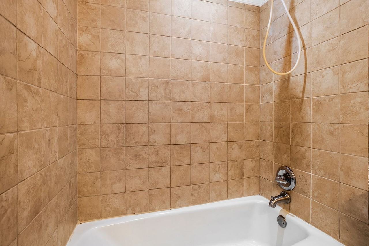 115 Beechnut St Apt A3 - Photo 7 of 33