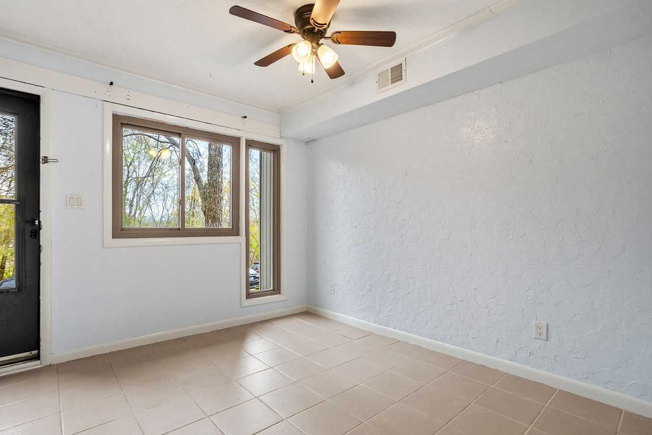 115 Beechnut St Apt A3 - Photo 6 of 31