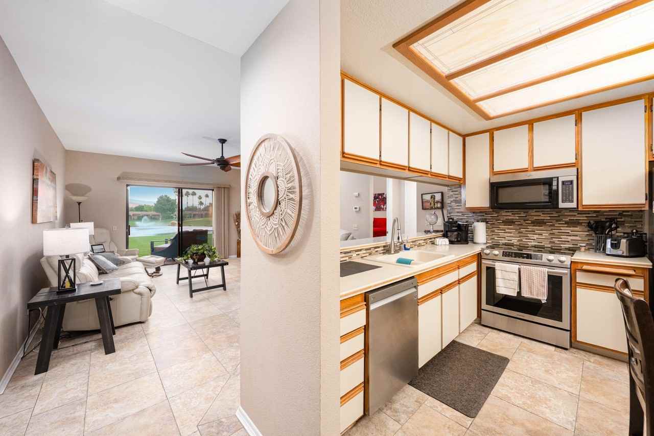 28914 Desert Princess Dr #702 - Photo 3 of 22