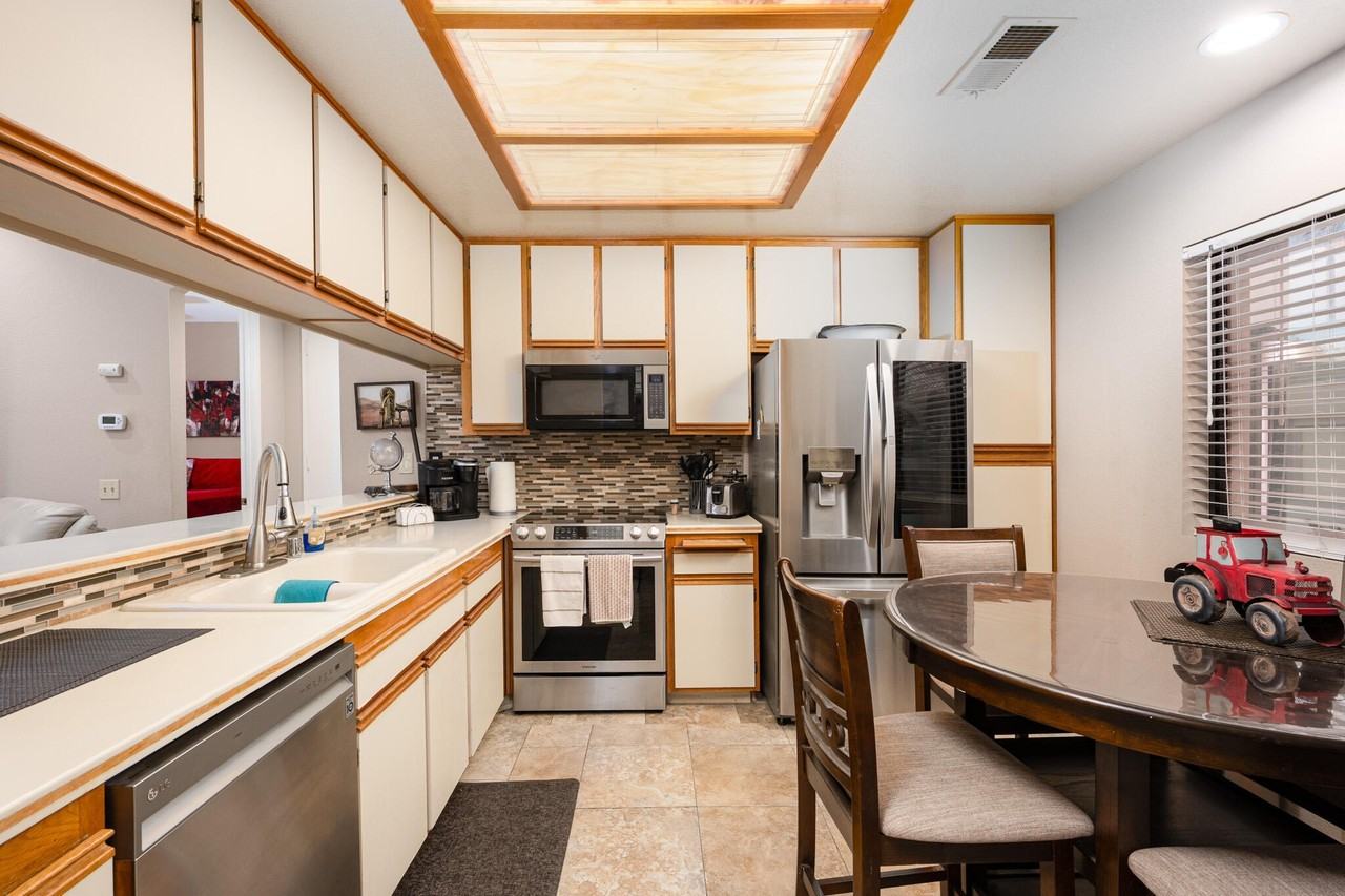 28914 Desert Princess Dr #702 - Photo 4 of 22