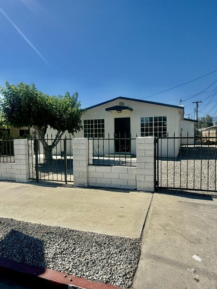 52119 Calle Avila - Photo 2 of 21