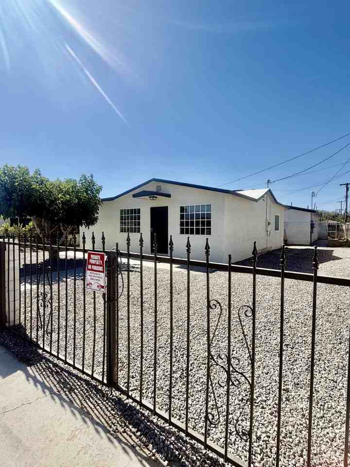 52119 Calle Avila - Photo 3 of 21
