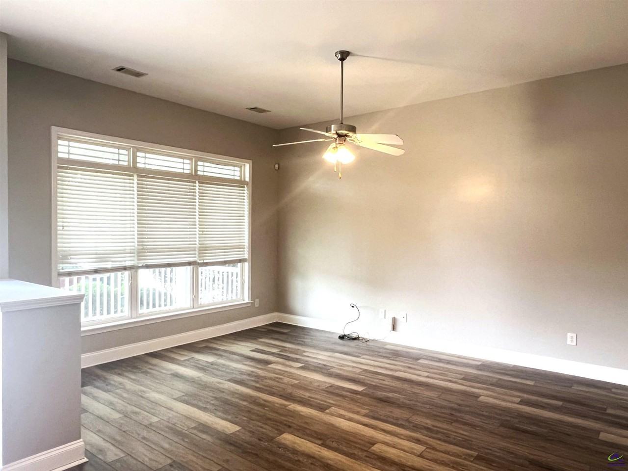 760 Ivy Brook Way - Photo 3 of 32