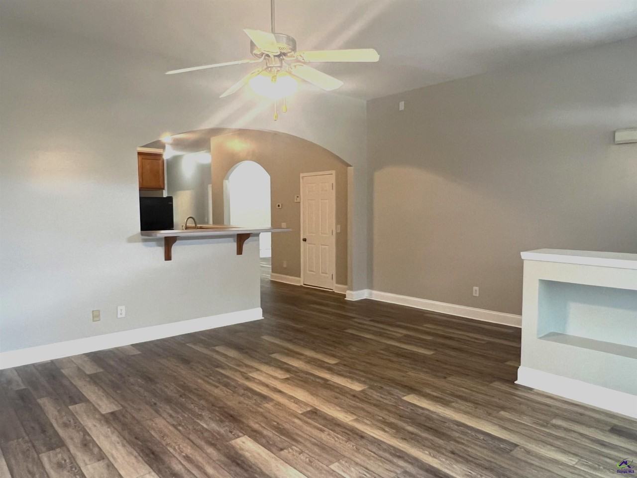 760 Ivy Brook Way - Photo 5 of 32