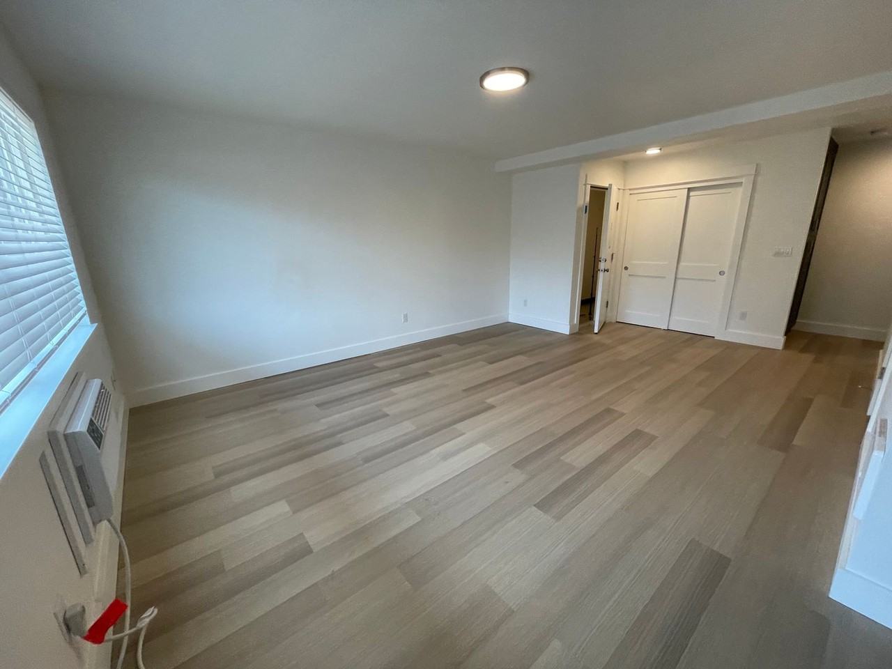 The Courtcrest Apartments - Photo 6 of 36