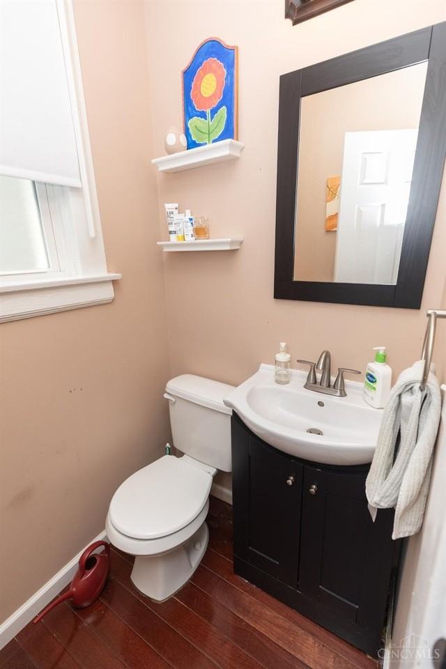 2320 Kenilworth Ave - Photo 7 of 23