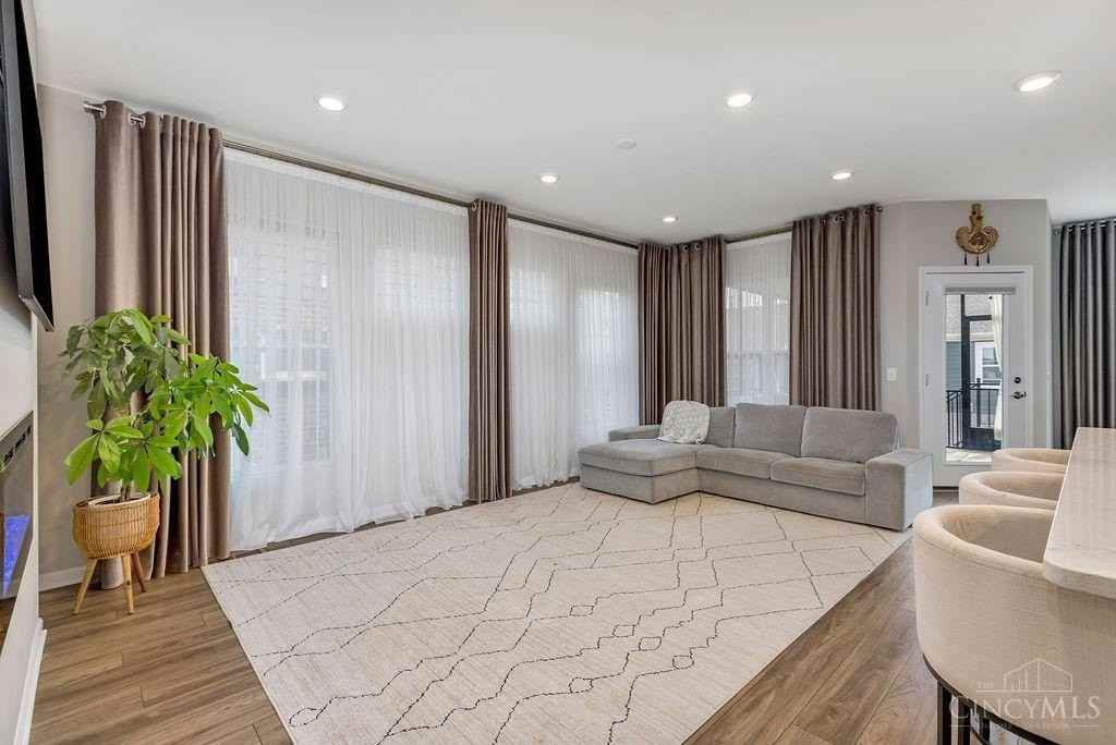 4865 Osprey Pointe Dr - Photo 3 of 42