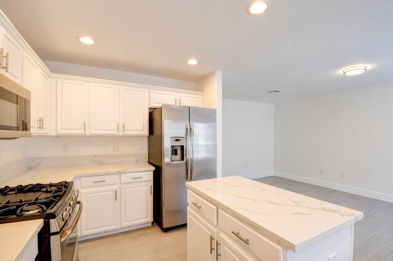328 Mali Heights Ct - Photo 2 of 41
