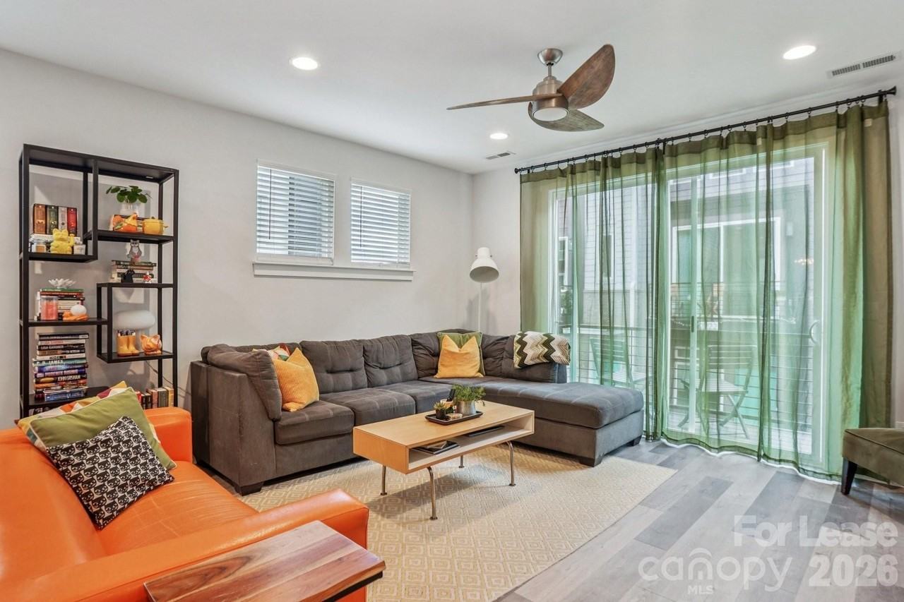 2242 Electric Ln - Photo 5 of 44