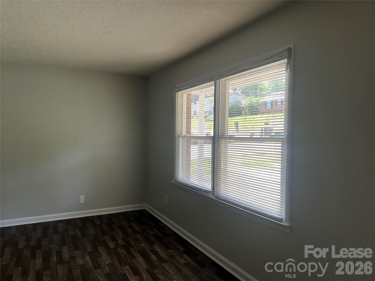 430 Westham Ridge Rd - Photo 4 of 11