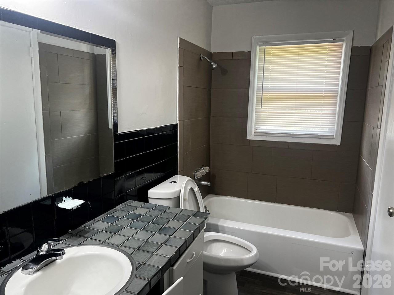 430 Westham Ridge Rd - Photo 5 of 11