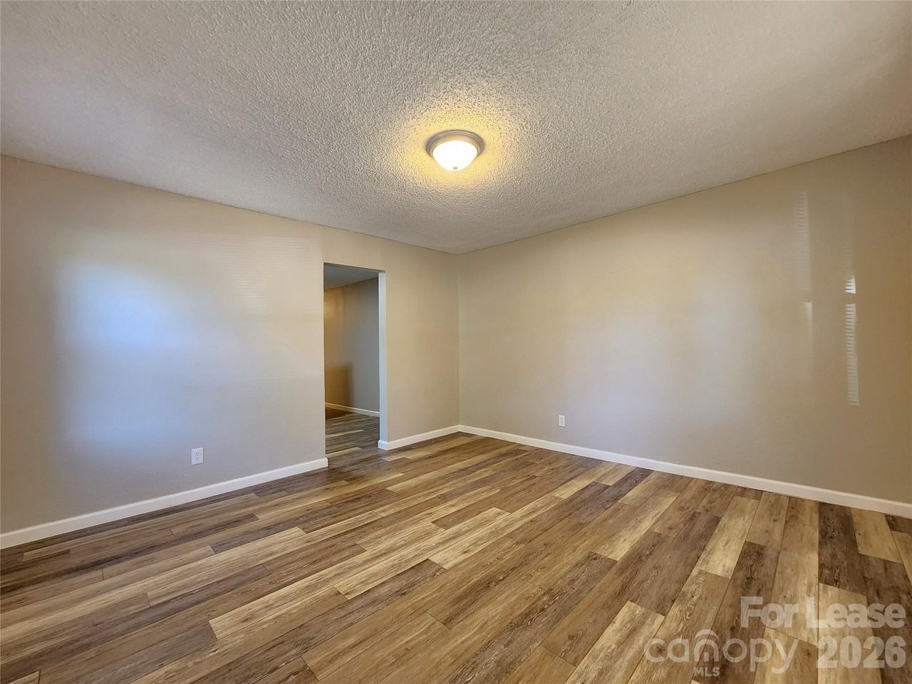 2036 Renner St - Photo 2 of 12