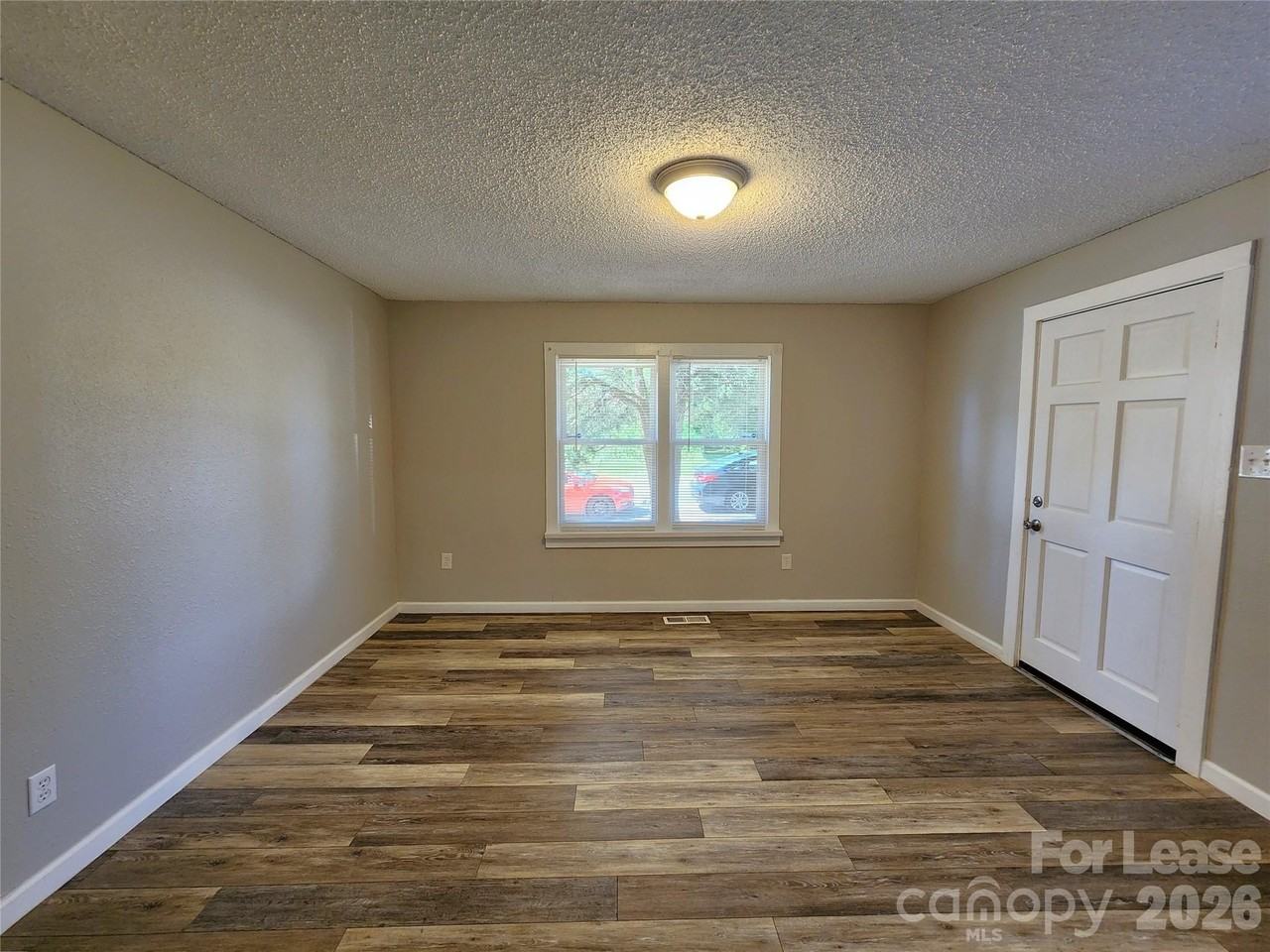2036 Renner St - Photo 3 of 12