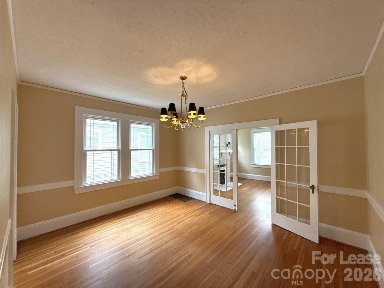 420 N Laurel Ave - Photo 6 of 18