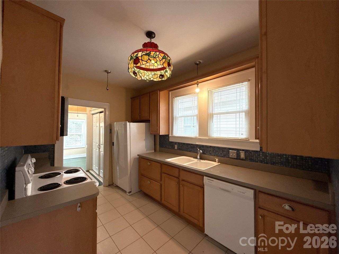 420 N Laurel Ave - Photo 7 of 18