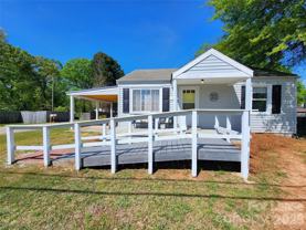 1421 Midlake Rd - Photo 1 of 1