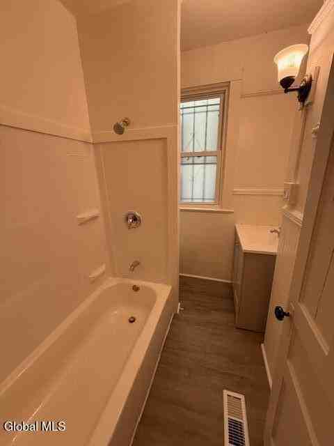 517 Hamilton St #2 - Photo 5 of 7
