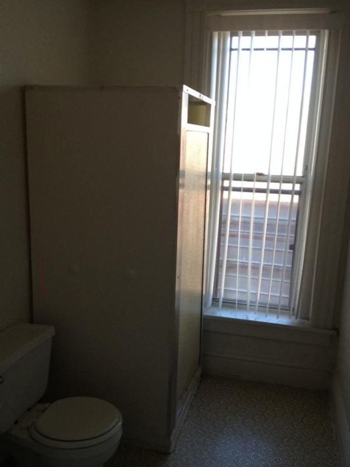 432 W 3rd St #7 - Photo 2 of 8