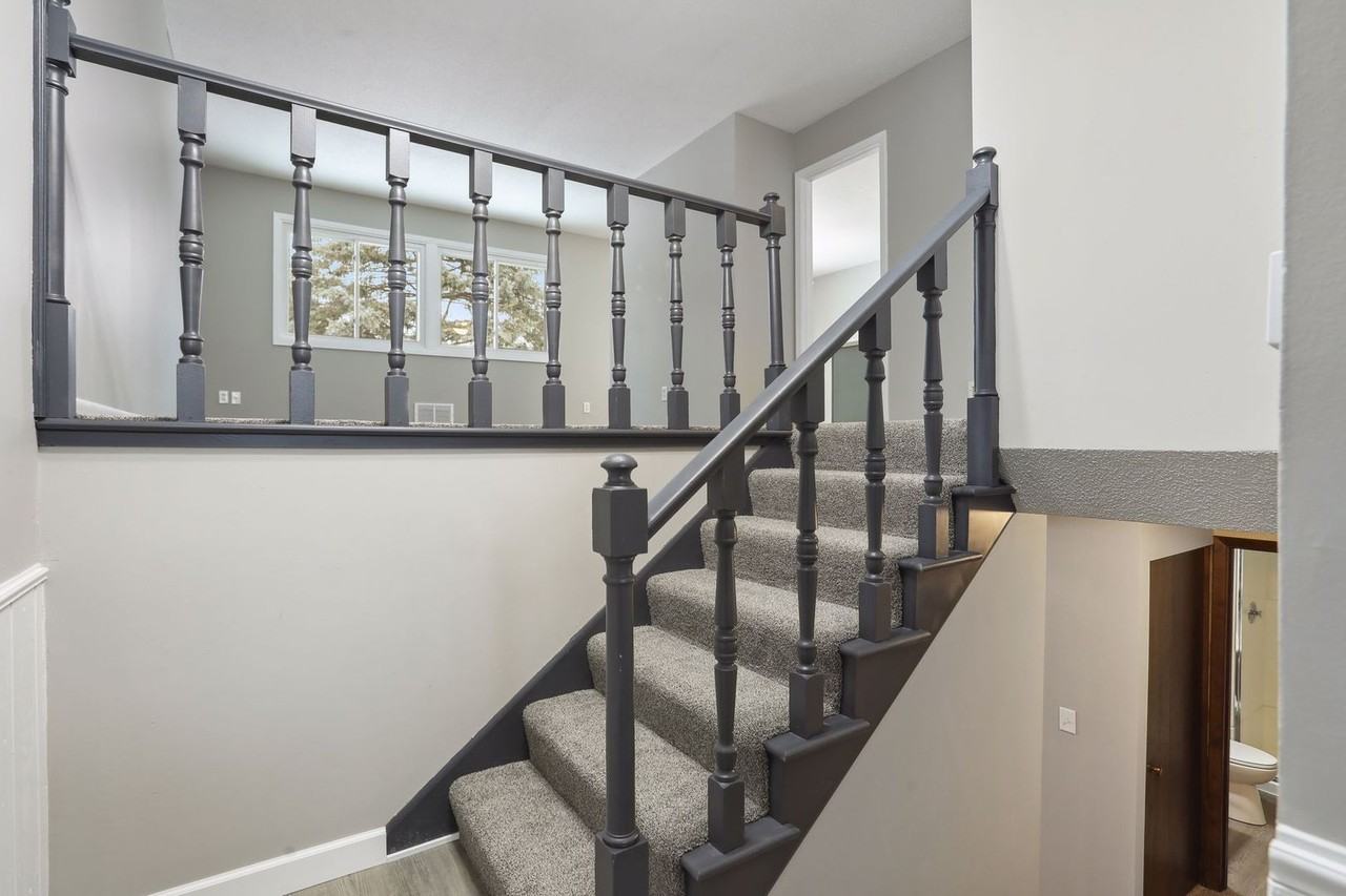 12346 Drake St Nw - Photo 5 of 39