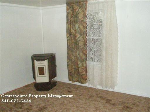 785 Park Hill Ln - Photo 5 of 13