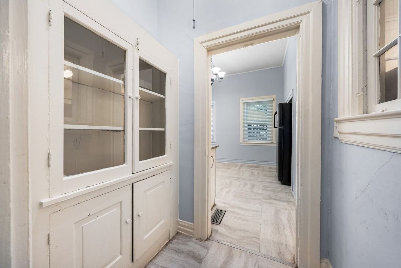 1143 18th Ave S - Photo 5 of 25