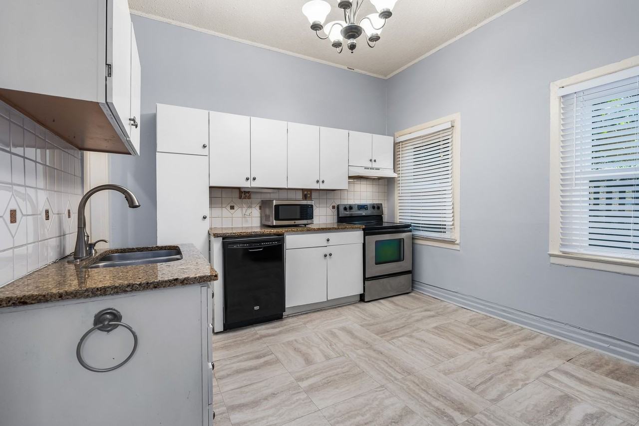 1143 18th Ave S - Photo 7 of 25