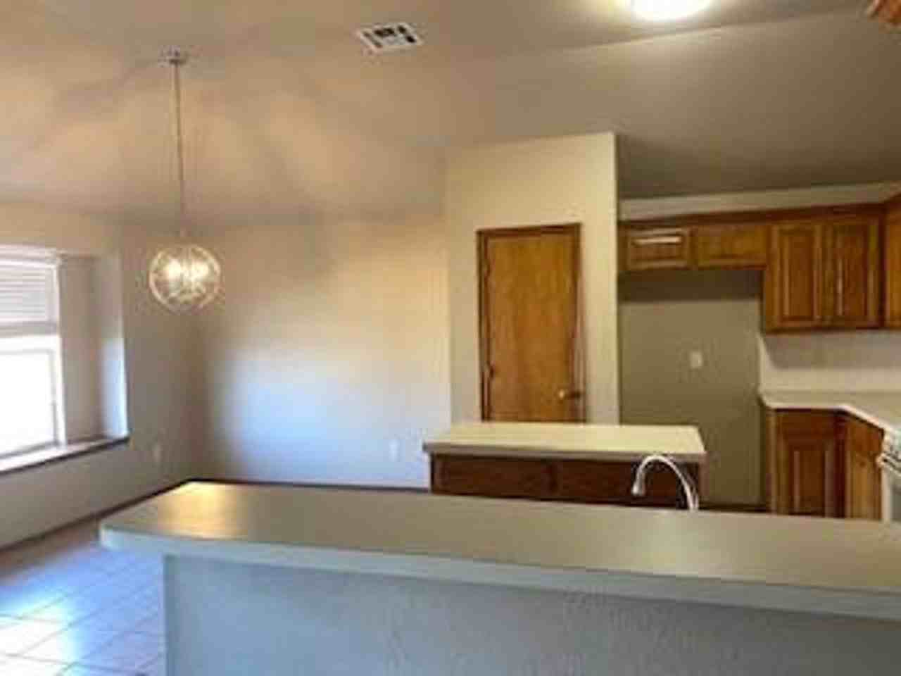 2021 Cedar Meadow Ln - Photo 3 of 7
