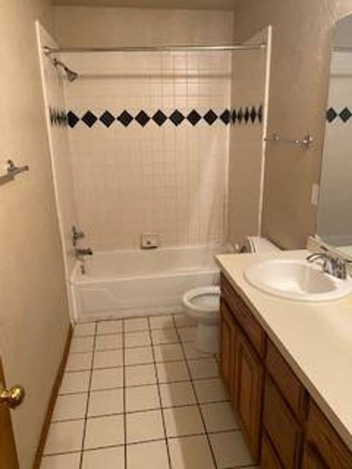 2021 Cedar Meadow Ln - Photo 6 of 7
