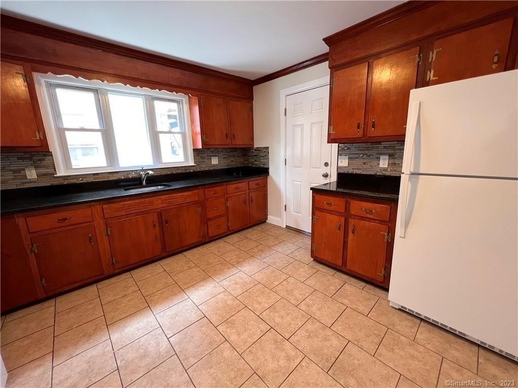 53 Pixlee Pl #2ndFL - Photo 7 of 19