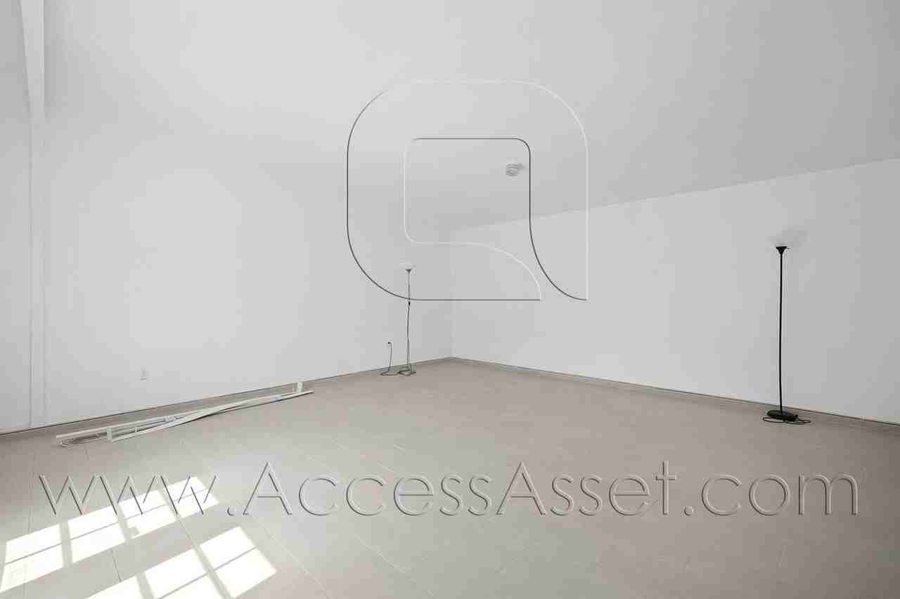 4239 W 179th St - Photo 2 of 36