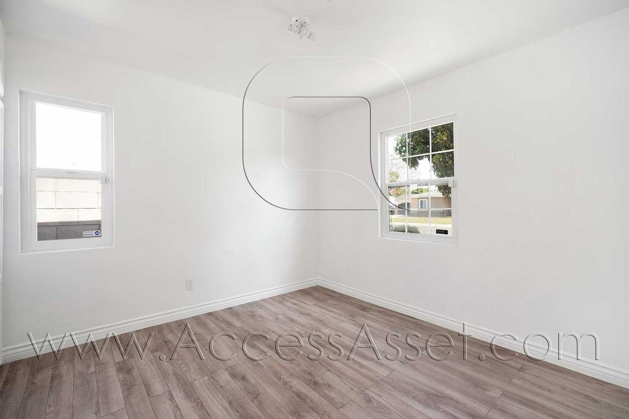 4239 W 179th St - Photo 7 of 36