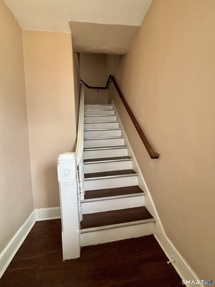 5153 Cliff St - Photo 2 of 9