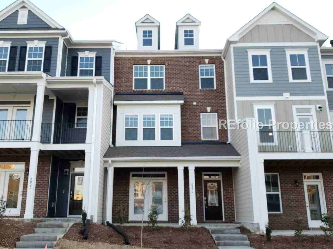 2927 Great Lawn Rd