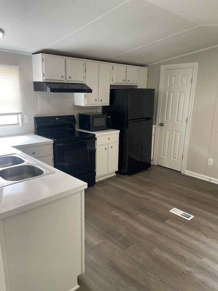 571 Bethania Rural Hall Rd - Photo 3 of 10
