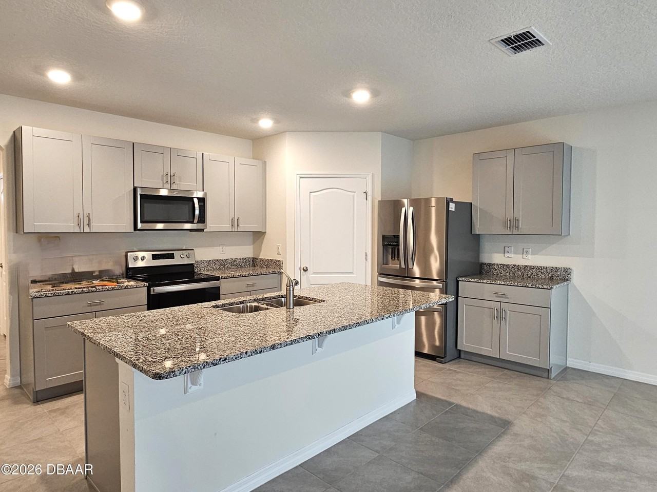 188 Birch Tree Pl - Photo 4 of 15