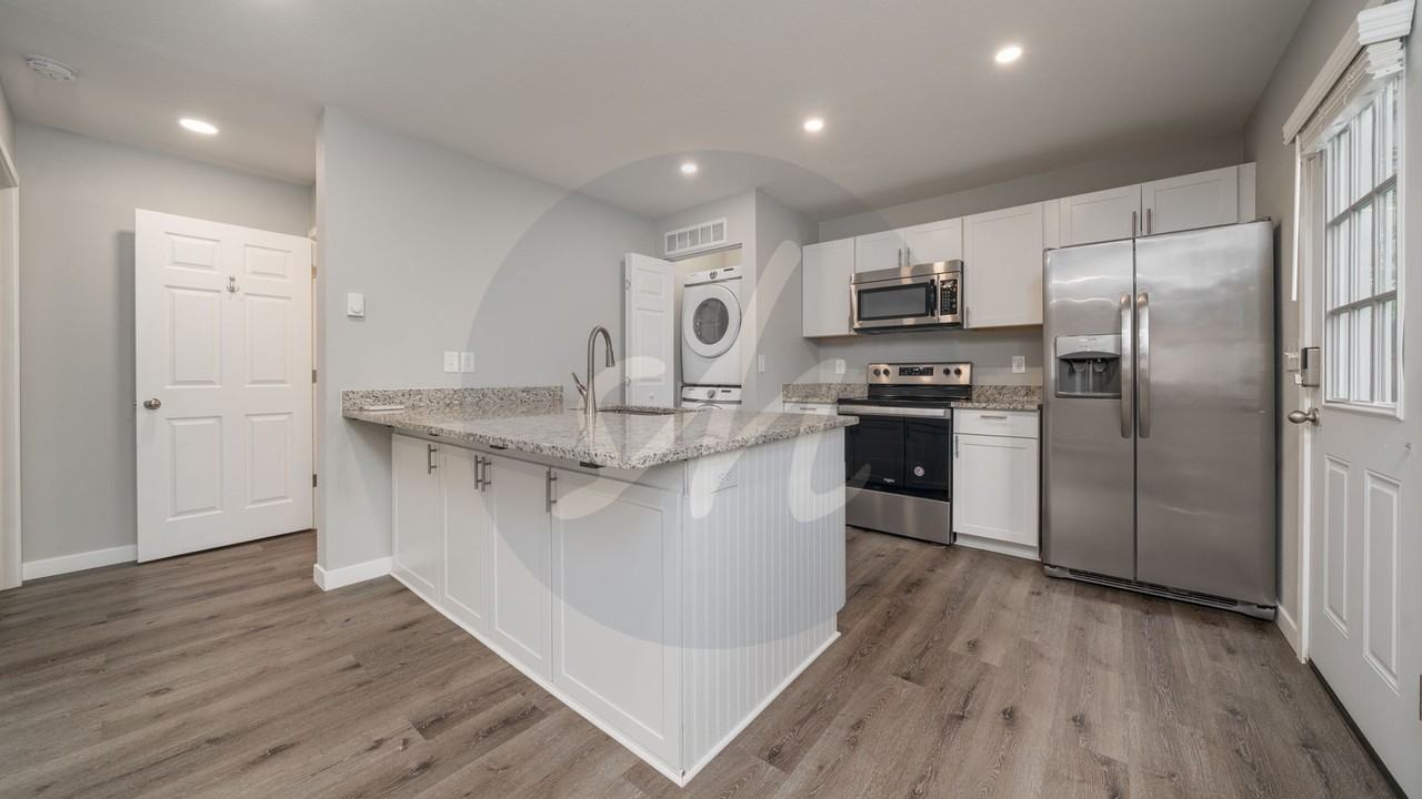 726 E Costilla St - Photo 3 of 11