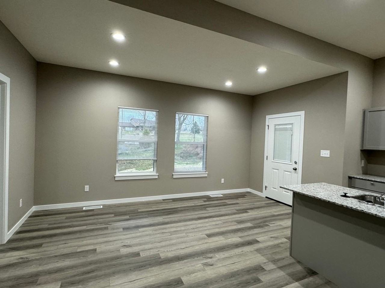2210 Regan Cir - Photo 6 of 20