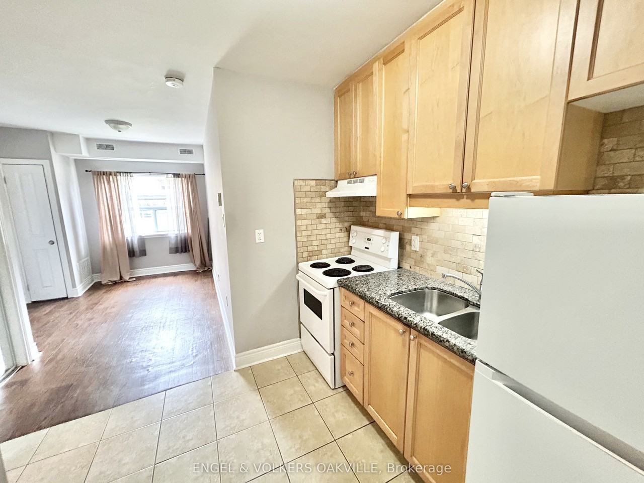 15 Thirty Third Street 109 - Photo 2 of 6
