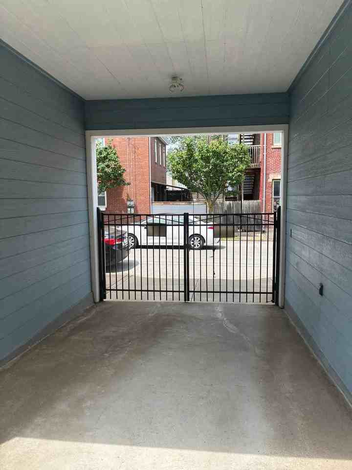 4416 Plummer St - Photo 4 of 12