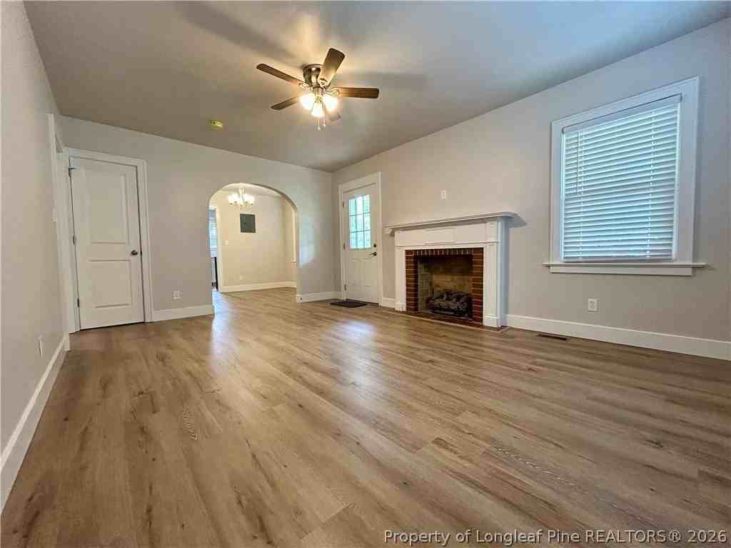 211 N Roberts St - Photo 5 of 23