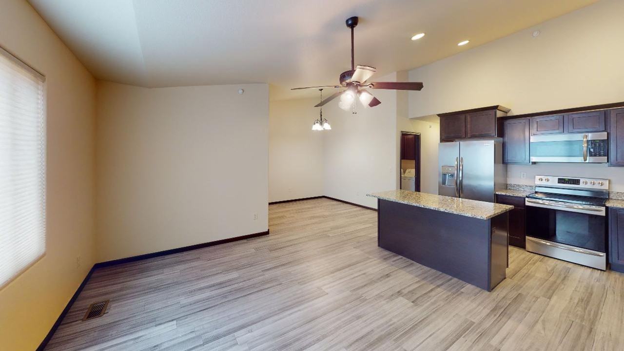 680 Denali Dr - Photo 2 of 10